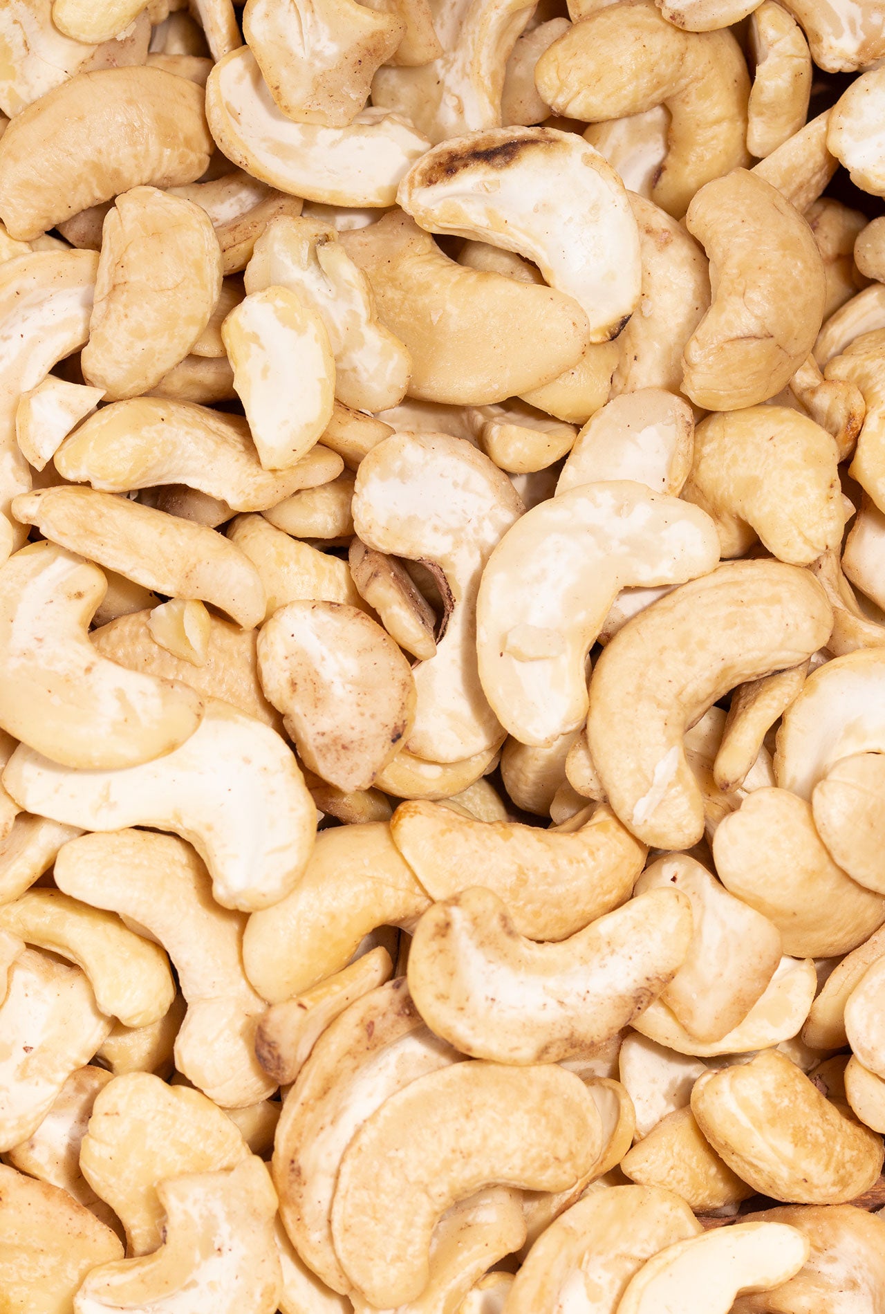 Raw cashew halves