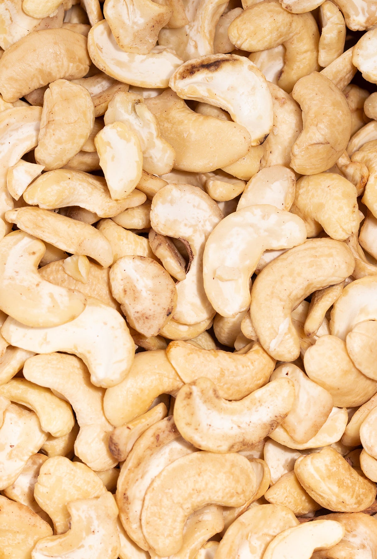Raw cashew halves